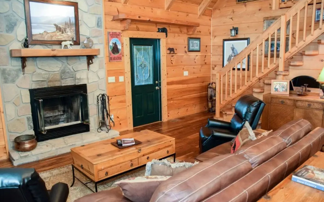 MAKING MEMORIES - 3 Br Cabin