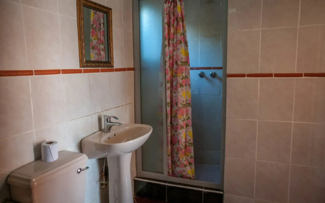 Woodlands Lodge & Tours