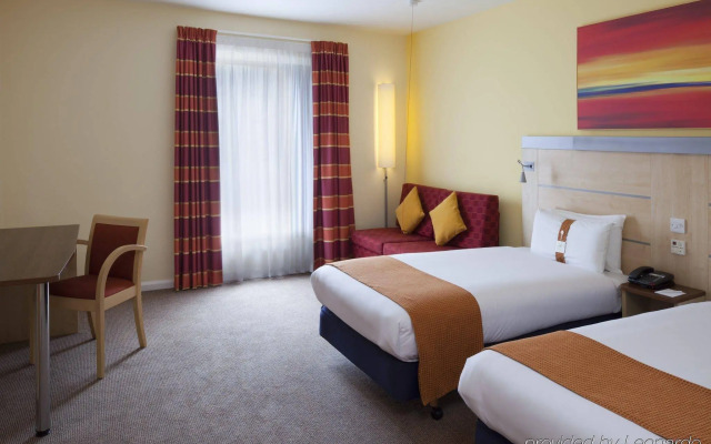 Holiday Inn Express Cheltenham by IHG