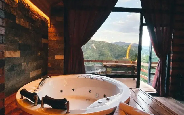 Zirvedekal Suit Otel