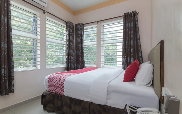 Super OYO 258 Hotel SMC Alam Avenue