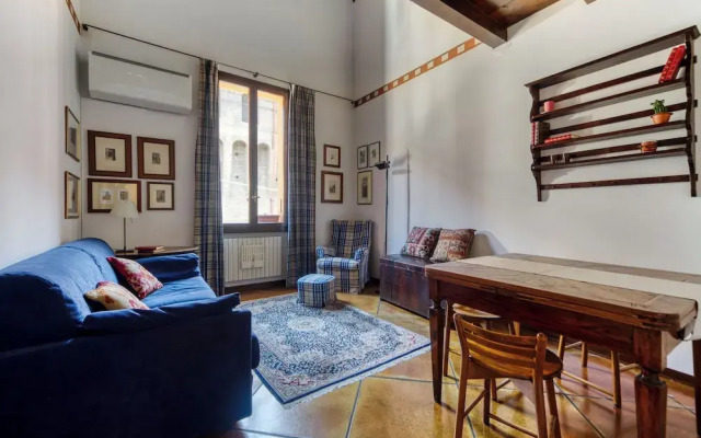 Piazza Maggiore Duplex Apartment