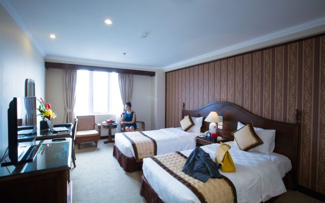 Chalcedony Grand Hotel