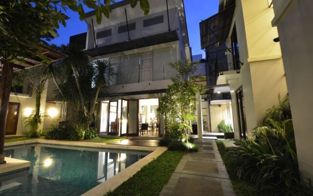 ZEN Rooms Kemang Ampera