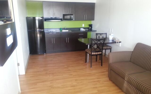 Studio 6 Del Rio