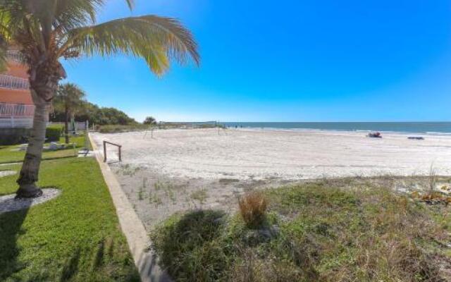 Beach Palms 102 Apartment