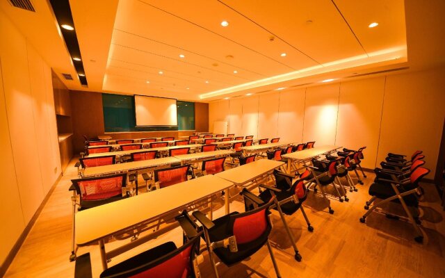 Holiday Inn Express Lhasa Potala Palace by IHG