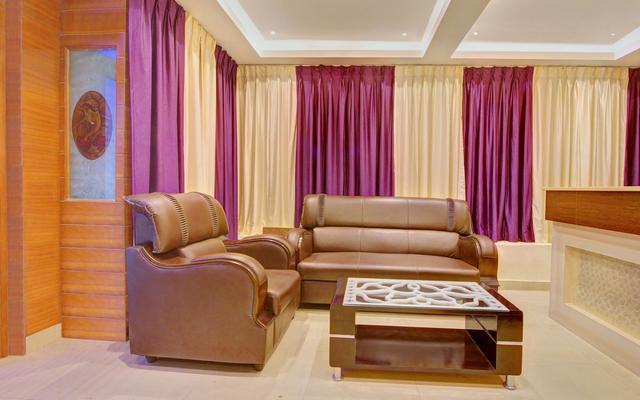 SVS Luxury Rooms by OYO Rooms