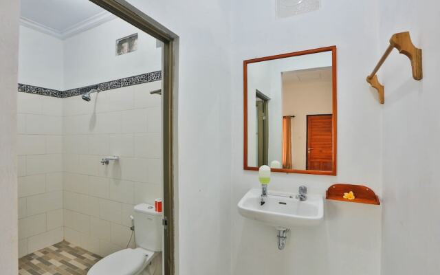 Mamaras Guest House