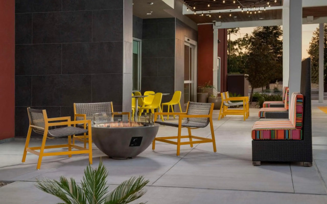 Home2 Suites by Hilton Clovis Fresno Airport
