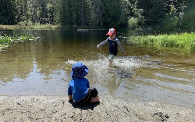 Cusheon Lake Resort