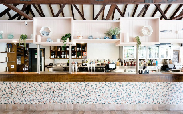Avoca Beach Hotel