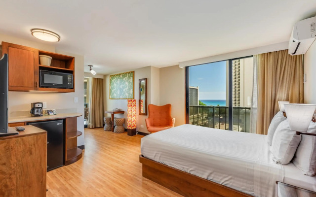 Castle Bamboo Waikīkī Hotel