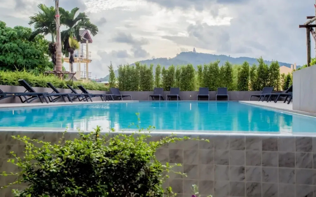 Sleek 2 Bed Apt T2-818