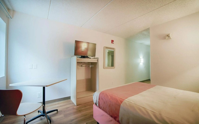 Motel 6 Albany, NY
