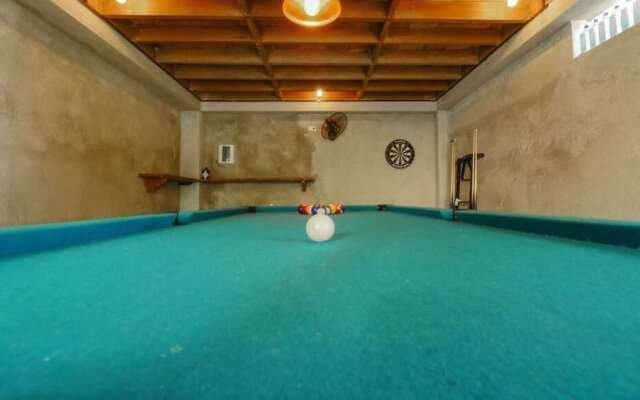 White Banana Beach Club