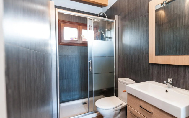 ES Llorer DE CAS Canar