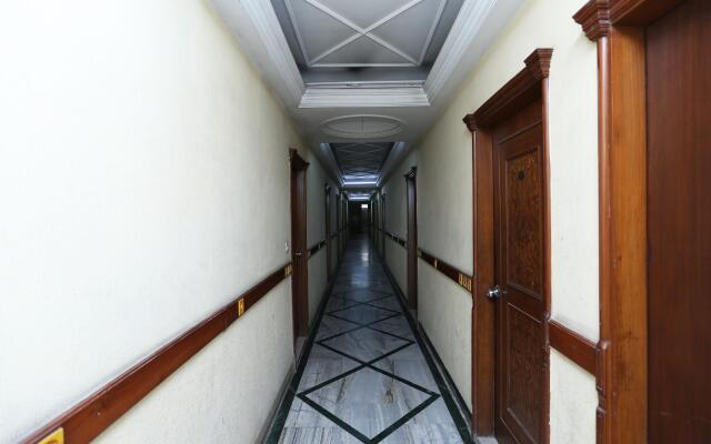 OYO 16647 Hotel Batra Palace
