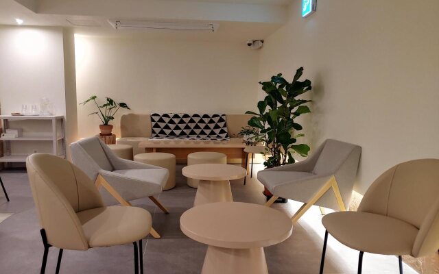 Tong Tong Petit Hotel