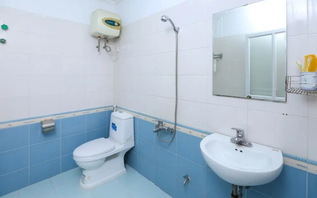 OYO 593 Bach Duong Hotel