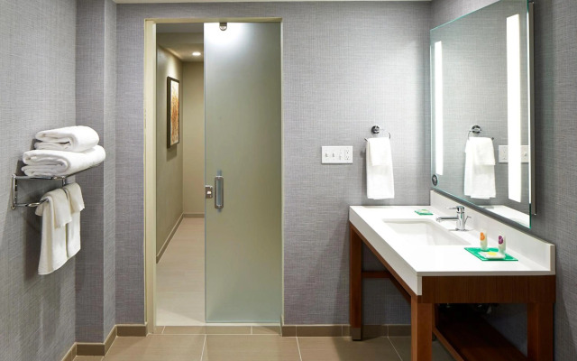 Hyatt Place Lansing - East