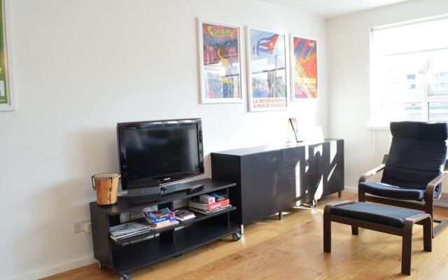 2 Bedroom Apartment With Terrace in West Kensington