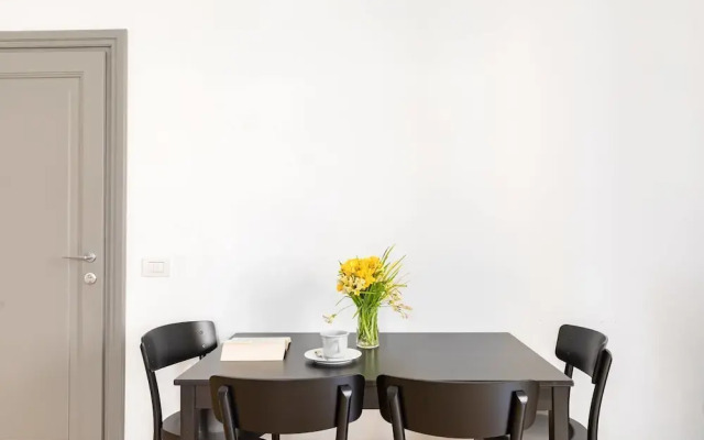 Pietra Square Residence