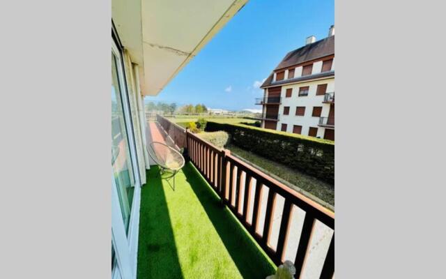 DEAUVILLE centre, 2 Pièces - Tout à pied - Vue mer