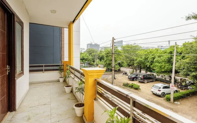 Lime Tree Premier Near Medanta Medicity