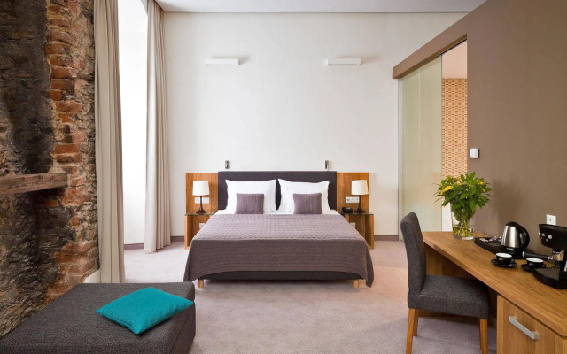 Uroczysko Siedmiu Stawów Luxury Hotel