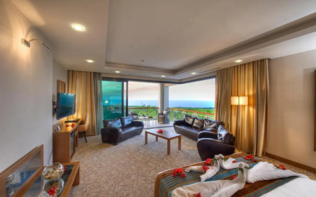 Korineum Golf & Beach Resort