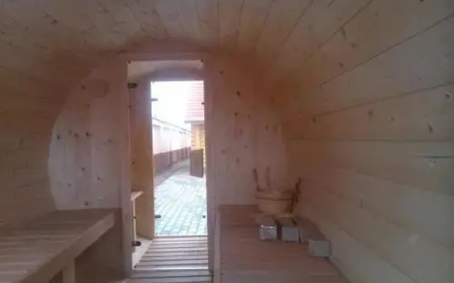 Tuzséri Pálinka Tanya