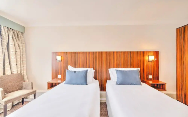 Palms Hotel & Retreat By Palette London Romford