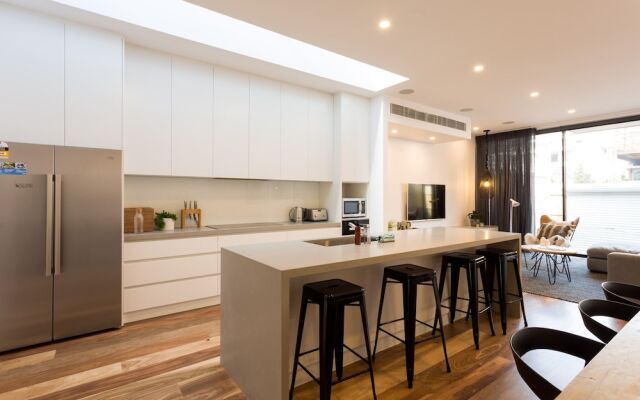 Lola Sophisticated 3 Level Stunner with Private Rooftop