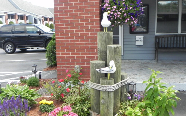 Elmwood Resort Hotel