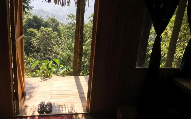 Sapa Jungle Pub  Homestay