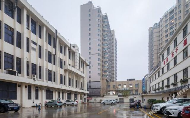 Hanting Hotel (Taizhou Pedestrian Street)