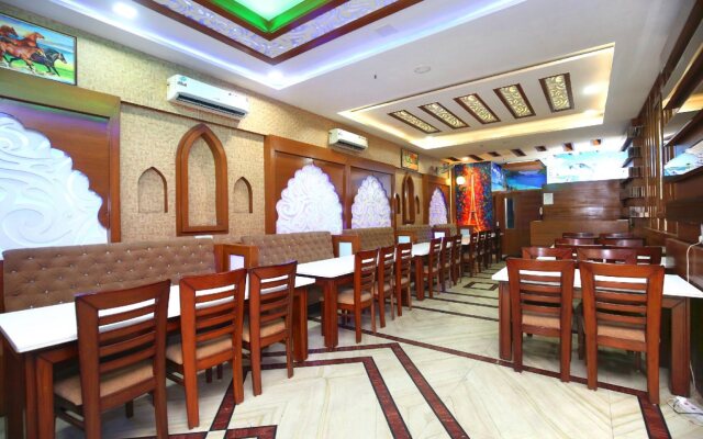 Hotel GST Grand Plaza