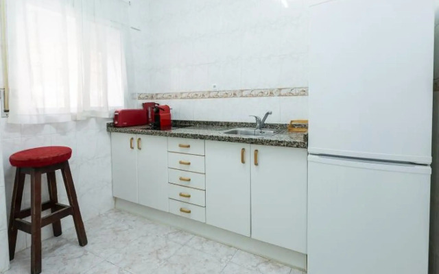 1 Line Beach and Sun