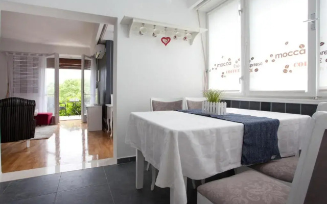 Apartment Macho