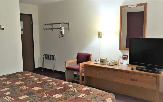 AmeriVu Inn & Suites - Avon