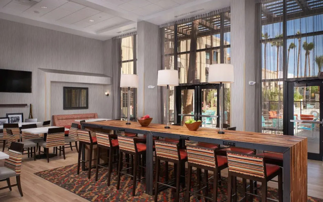 Hampton Inn Phoenix/scottsdale @ Shea Blvd.