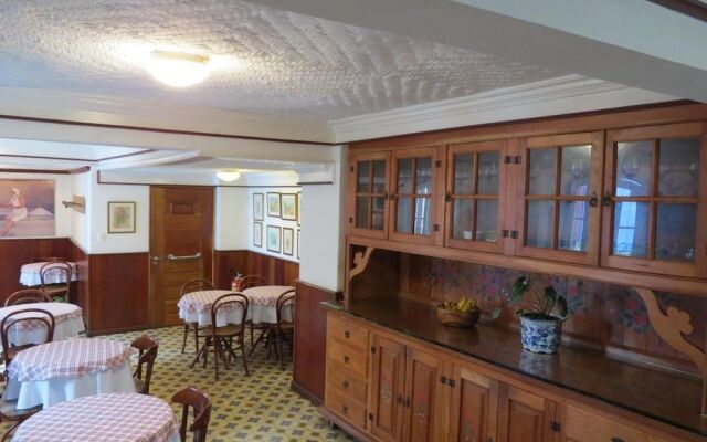 Hotel Colonial