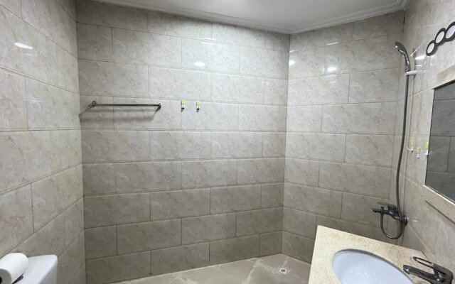 Al Hayat Suites