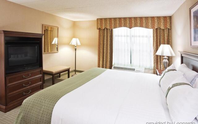 Holiday Inn & Suites Ann Arbor Univ Michigan Area, an IHG Hotel