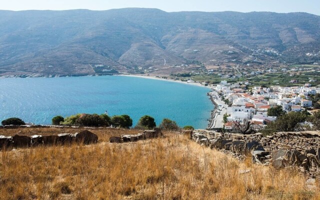 "Aura" apt in Stone Tower 1690 • Andros