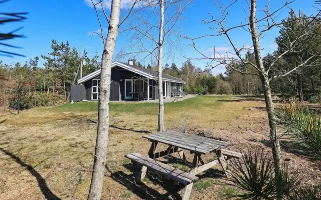 10 Person Holiday Home in Fjerritslev