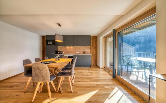 Hus23