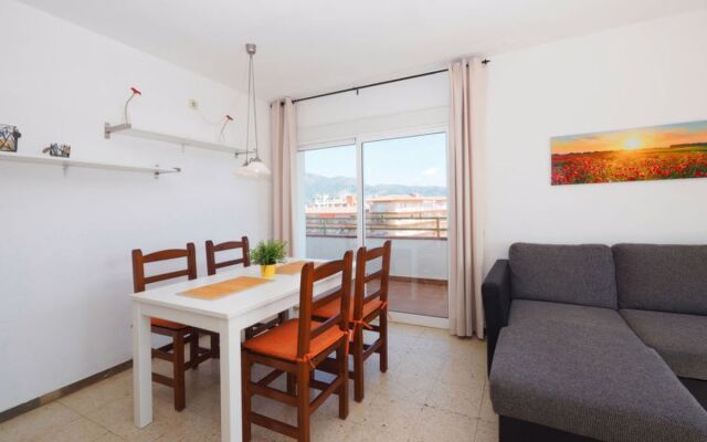 Roses Holiday Center 37940