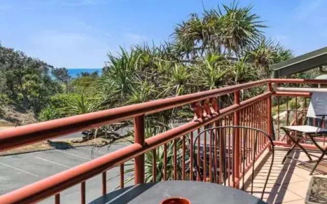 16 Pt Lookout Beach Resort